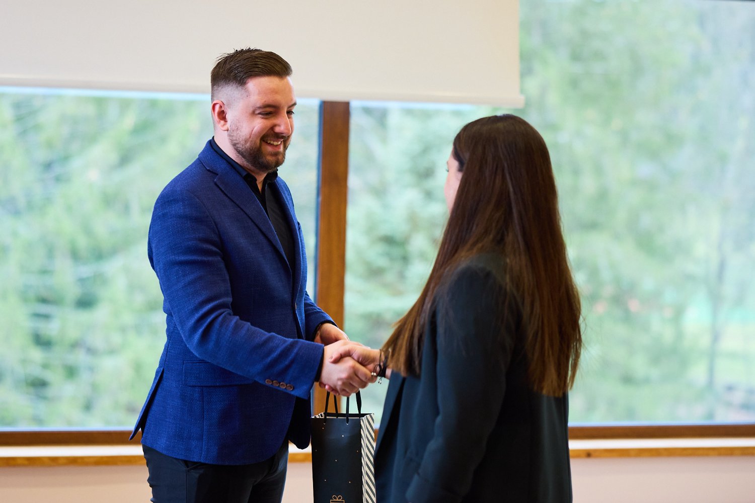 Adrián Frič buduje firmy